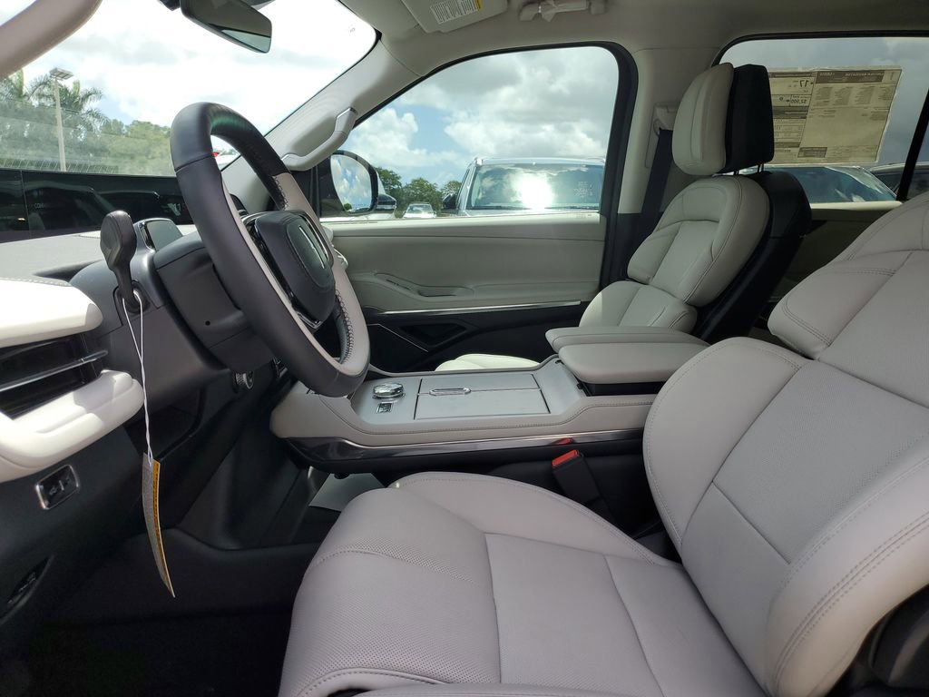 New 2026 Lincoln Navigator Premier AWD/4WD image 21