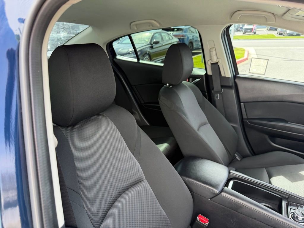 Used 2018 MAZDA MAZDA3 Sport FWD image 21