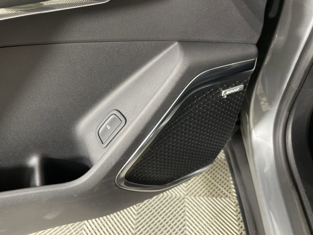 Used 2024 GMC Acadia Elevation w/ Super Cruise Package image 23