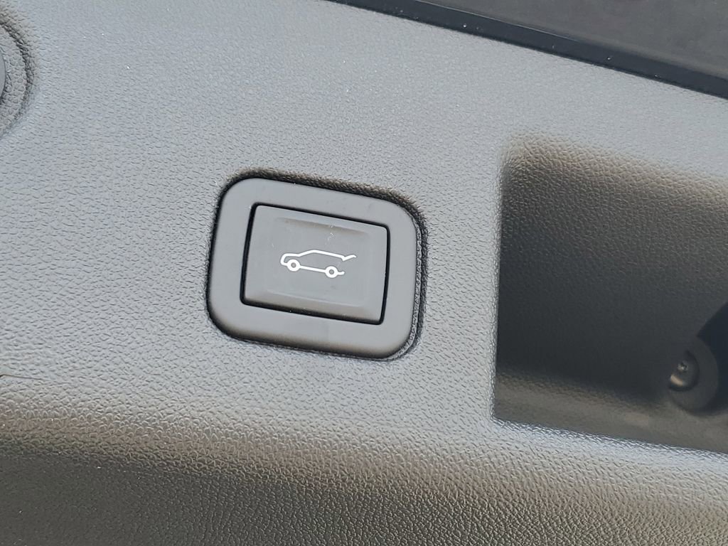 Certified 2024 Chevrolet Equinox LT w/ LPO, Floor Liner Package AWD/4WD image 33