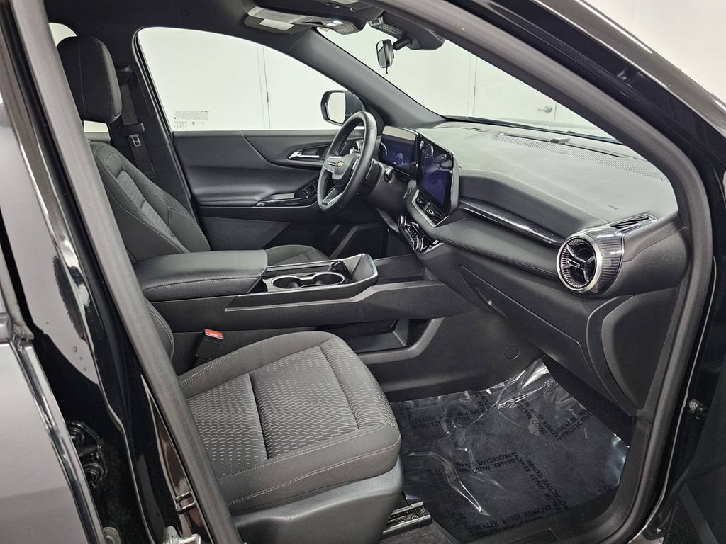 Used 2025 Chevrolet Equinox LT FWD image 21