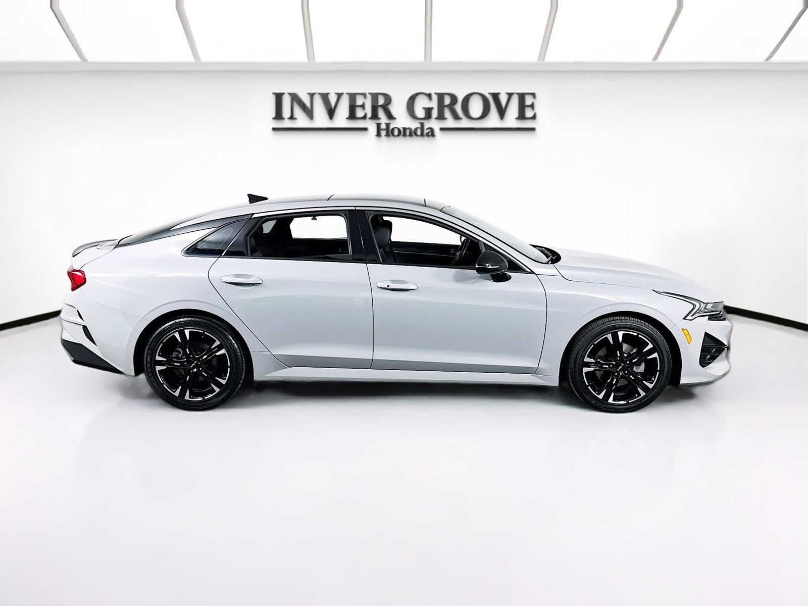 Used 2024 Kia K5 GT-Line AWD/4WD image 4