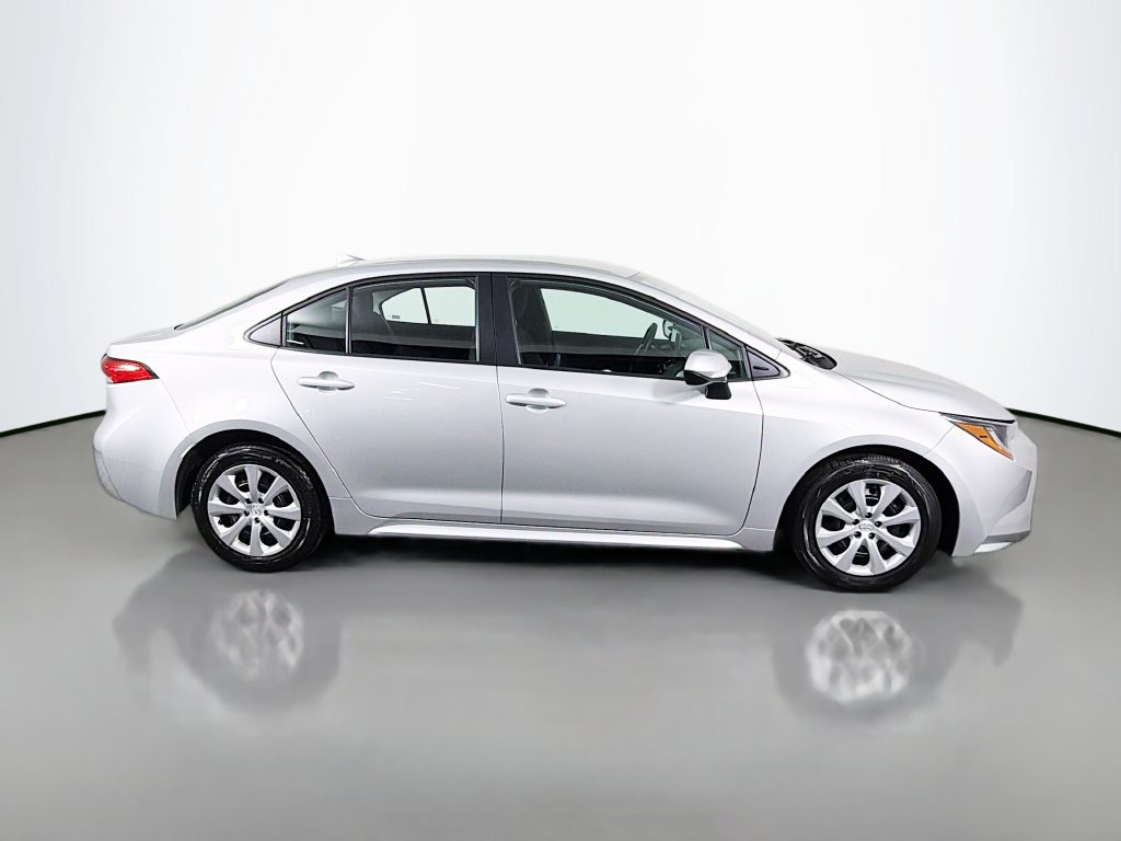 Used 2024 Toyota Corolla LE FWD image 8
