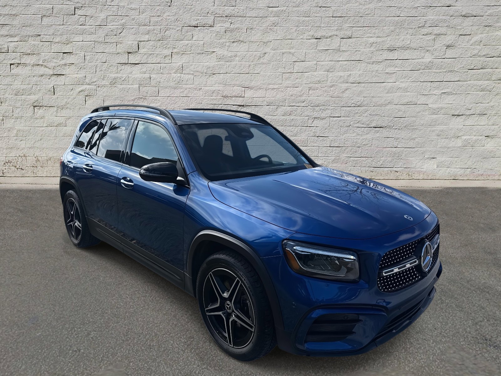 Used 2025 Mercedes-Benz GLB 250 image 7