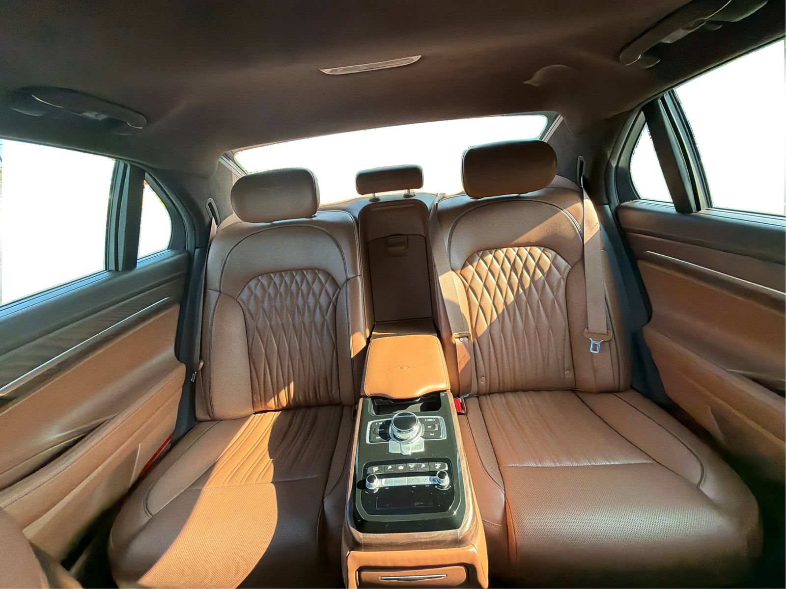 Used 2022 Genesis G90 3.3T Premium AWD/4WD image 15