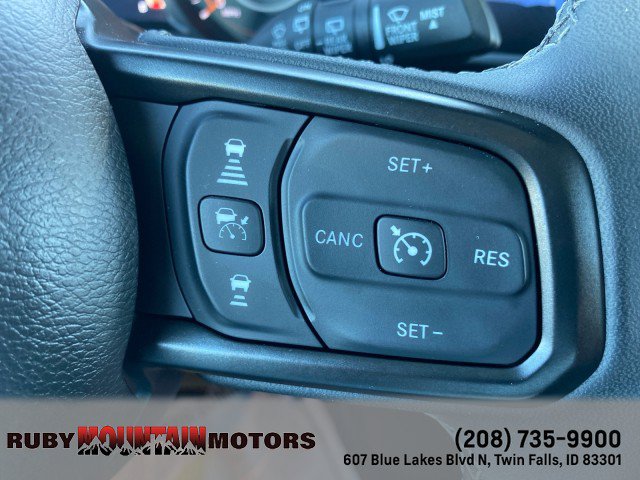 Used 2025 Jeep Wrangler Unlimited Rubicon AWD/4WD image 14