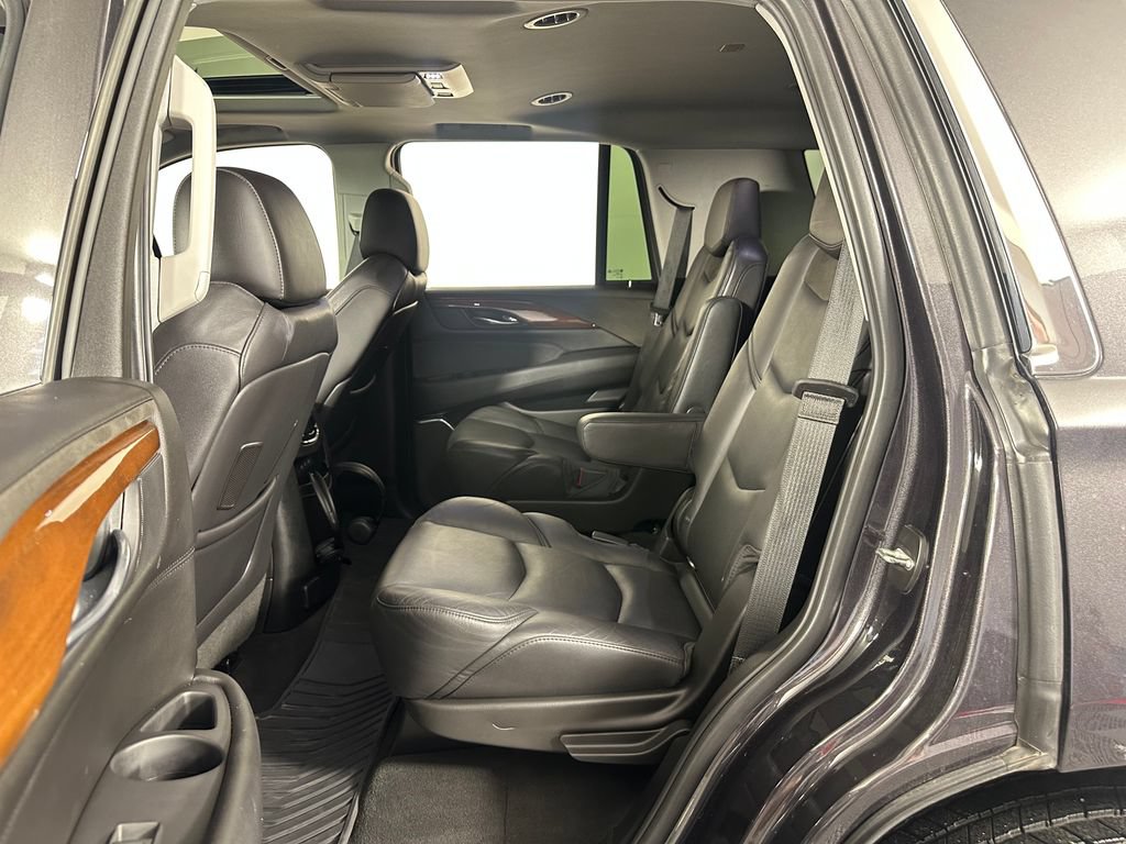 Used 2018 Cadillac Escalade Luxury w/ LPO, Radiant Package AWD/4WD image 24