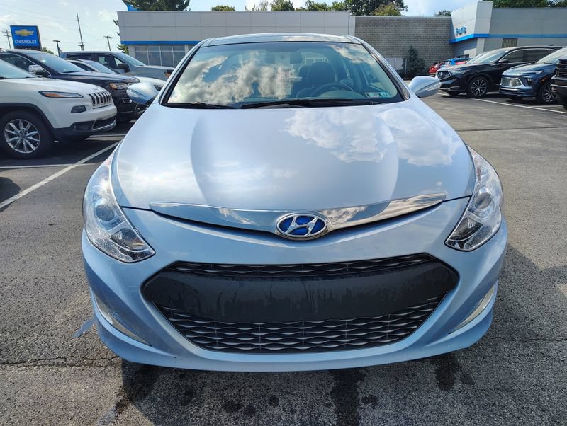 Used 2014 Hyundai Sonata Limited w/ Panoramic Sunroof Package 02 FWD image 2