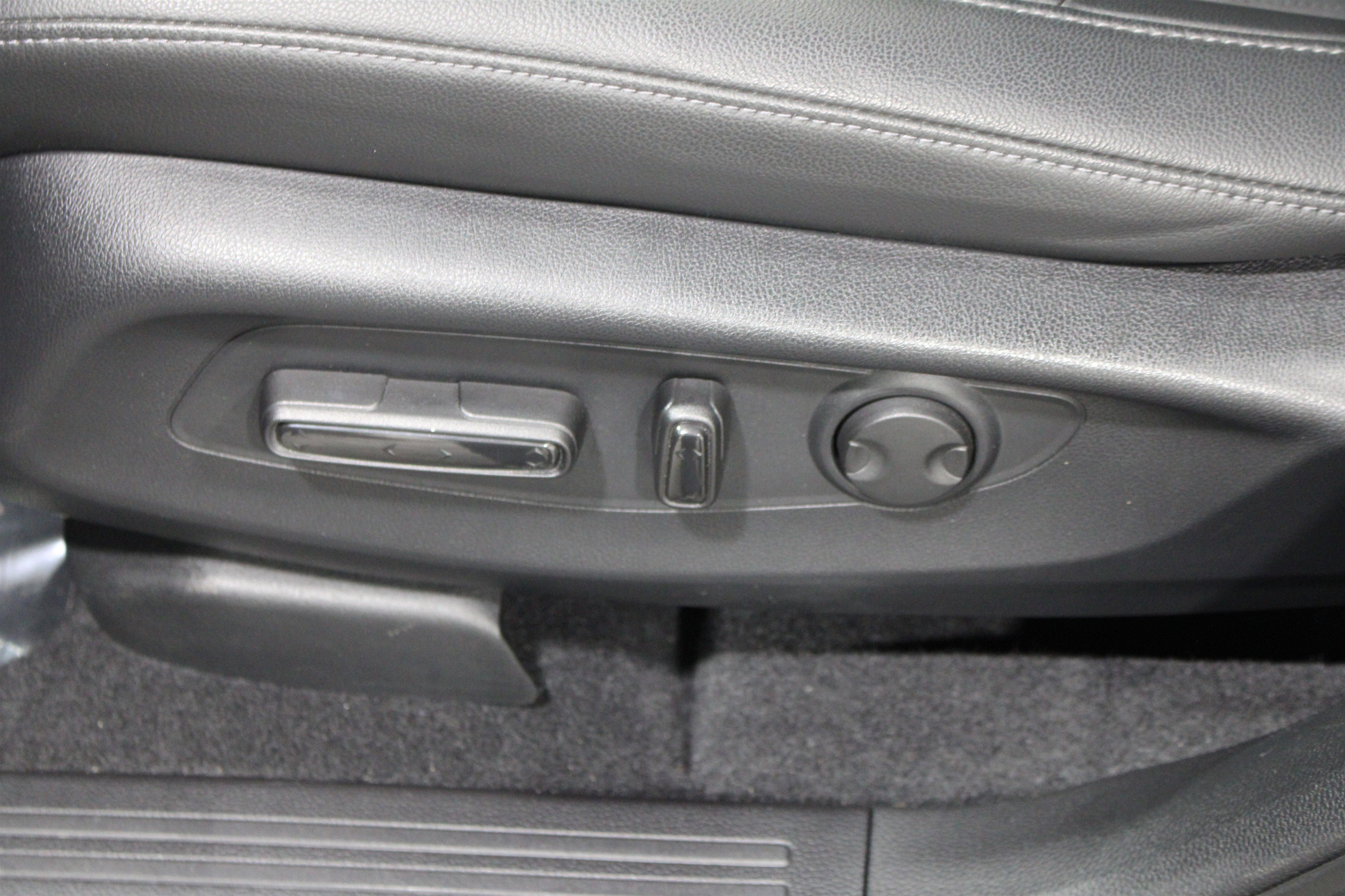 Used 2024 Honda CR-V EX-L image 5