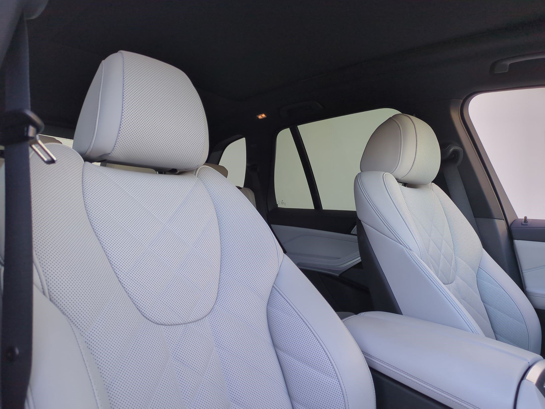 Certified 2023 BMW X5 xDrive40i w/ Premium Package AWD/4WD image 32