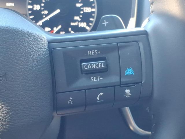 Used 2025 Nissan Rogue SV w/ SV Premium Package image 24