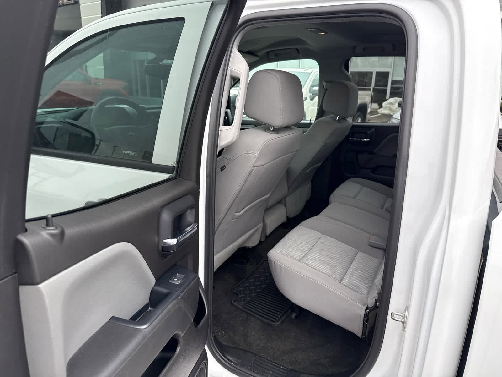 Used 2018 Chevrolet Silverado 1500 Custom w/ Custom Value Package AWD/4WD image 12