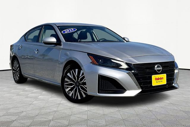 Used 2023 Nissan Altima 2.5 SV