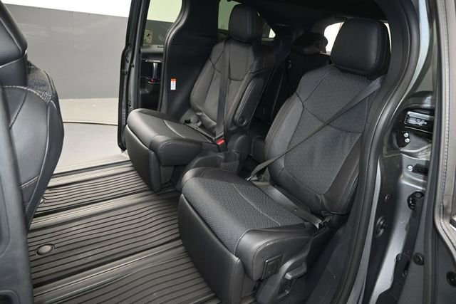 New 2026 Toyota Sienna Limited FWD image 13