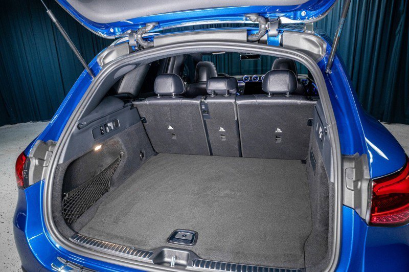 Certified 2026 Mercedes-Benz GLC 300 image 6