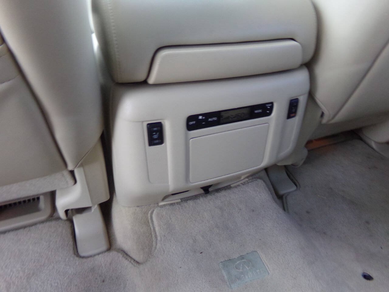 Used 2013 INFINITI QX56 4WD w/ Deluxe Touring Pkg image 20