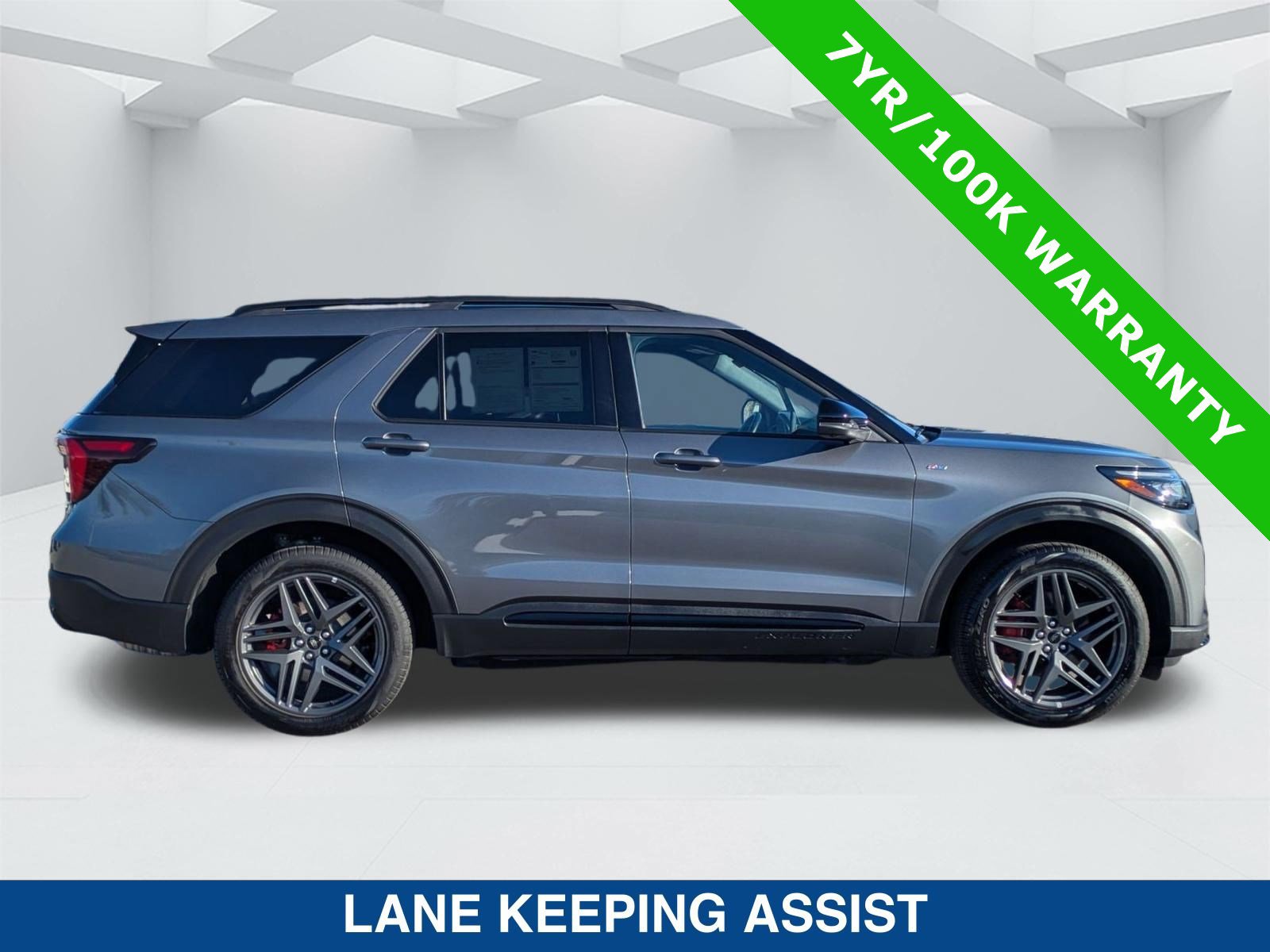 Certified 2025 Ford Explorer ST-Line w/ ST-Line Street Pack image 3