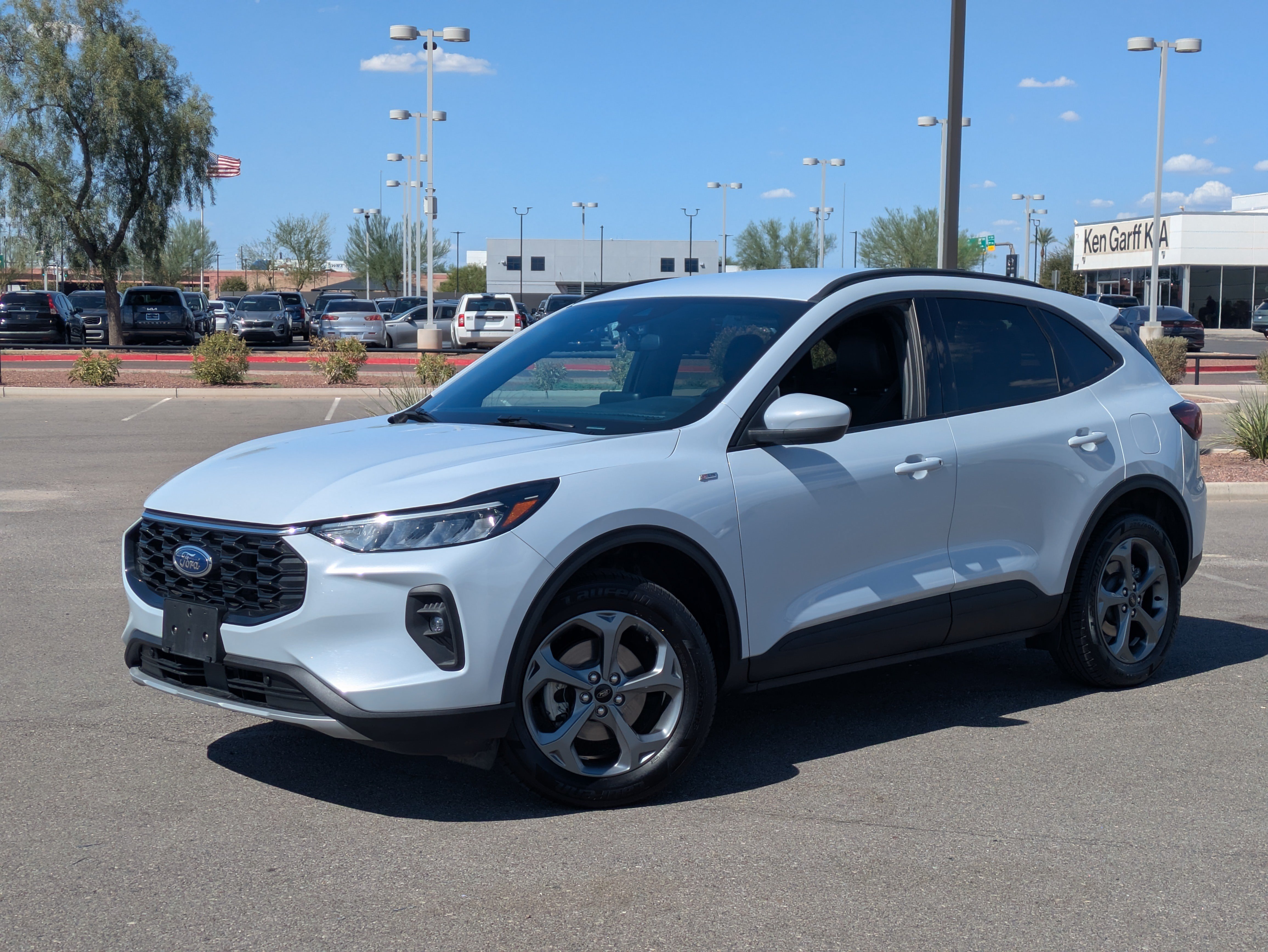 Used 2025 Ford Escape ST-Line Select AWD/4WD image 32