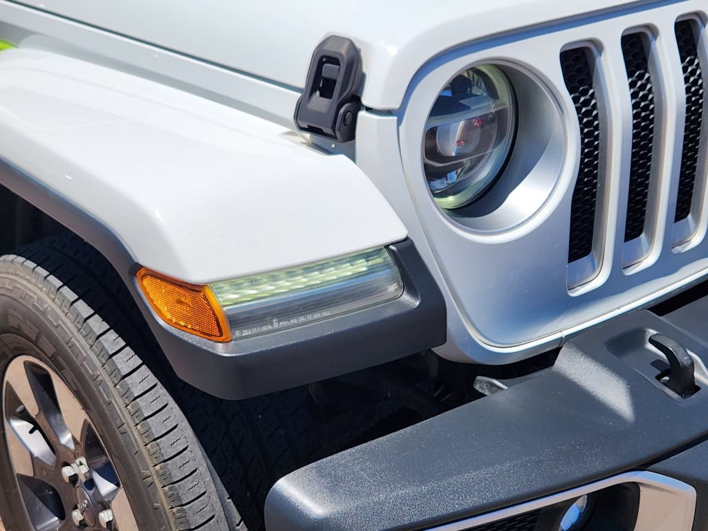 Used 2018 Jeep Wrangler Unlimited Sahara AWD/4WD image 28