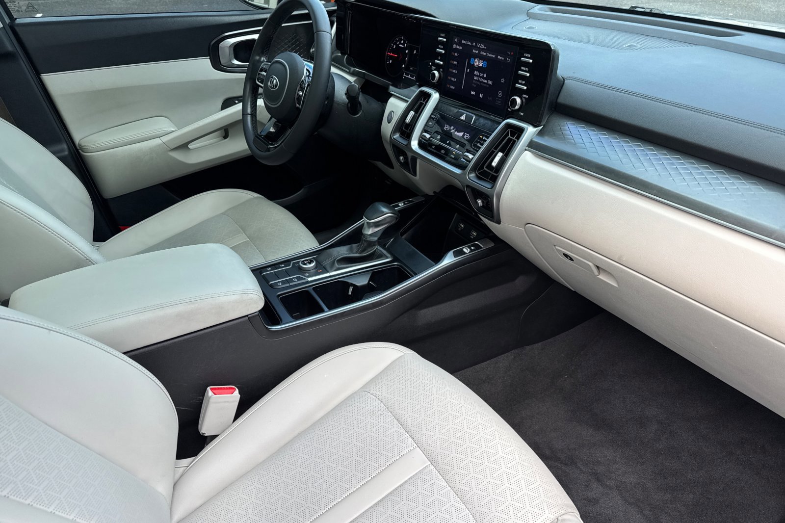 Used 2021 Kia Sorento S w/ Panoramic Sunroof Package image 17