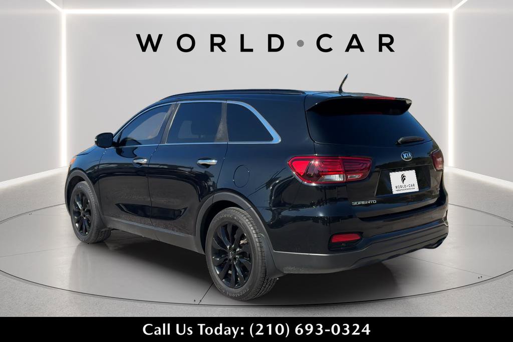 Used 2019 Kia Sorento S image 4