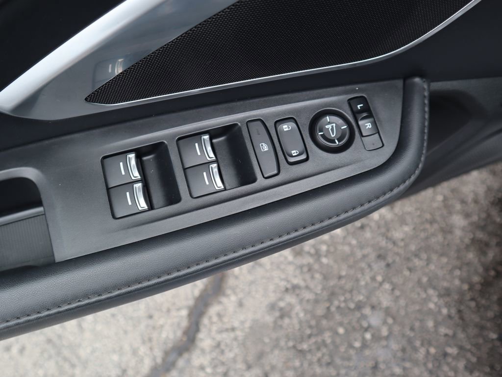 Used 2024 Acura RDX SH-AWD image 19