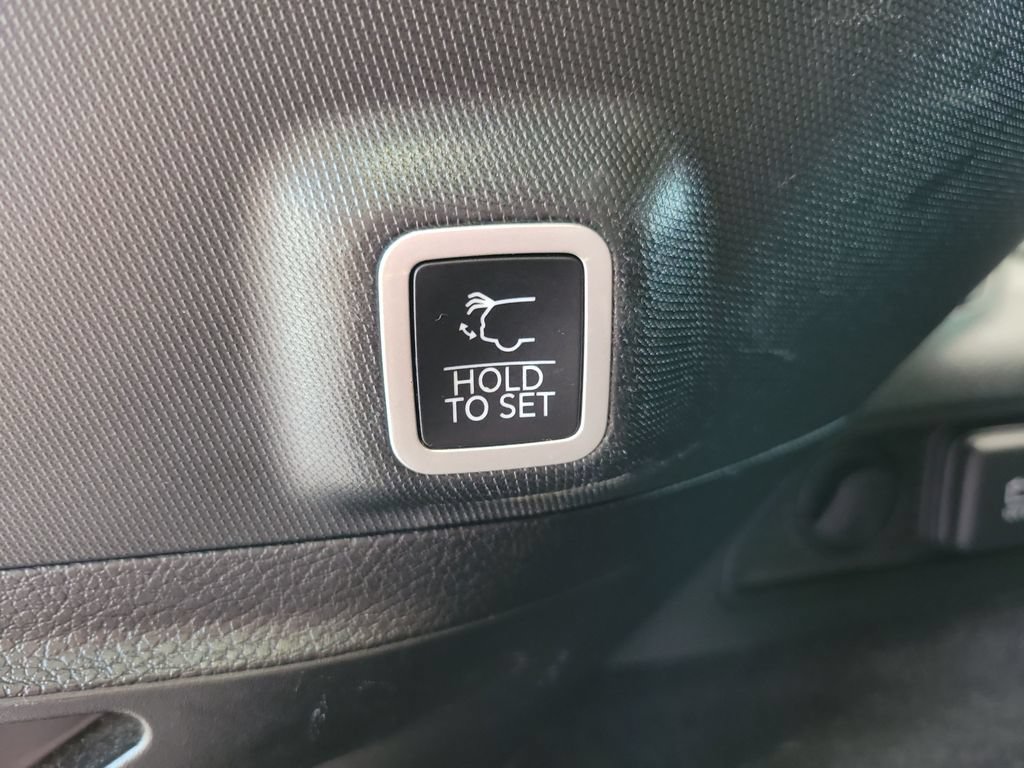 Certified 2022 Jeep Grand Cherokee Summit w/ Advanced Protech Group IV AWD/4WD image 15