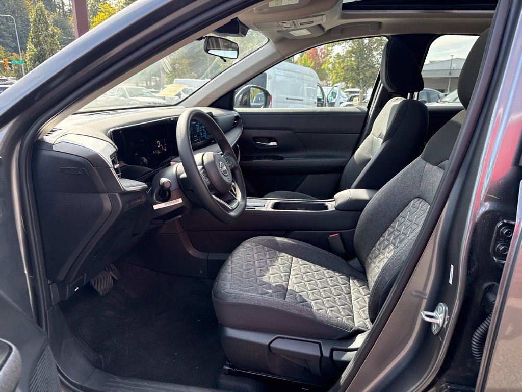 New 2026 Nissan Kicks SV w/ SV Premium Package AWD/4WD image 14