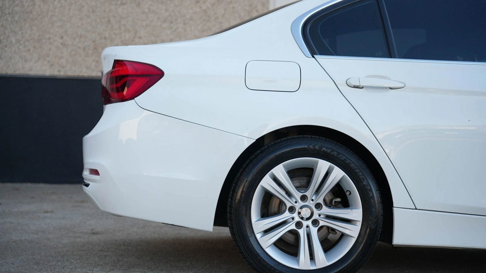 Used 2018 BMW 330i xDrive Sedan w/ Convenience Package image 10