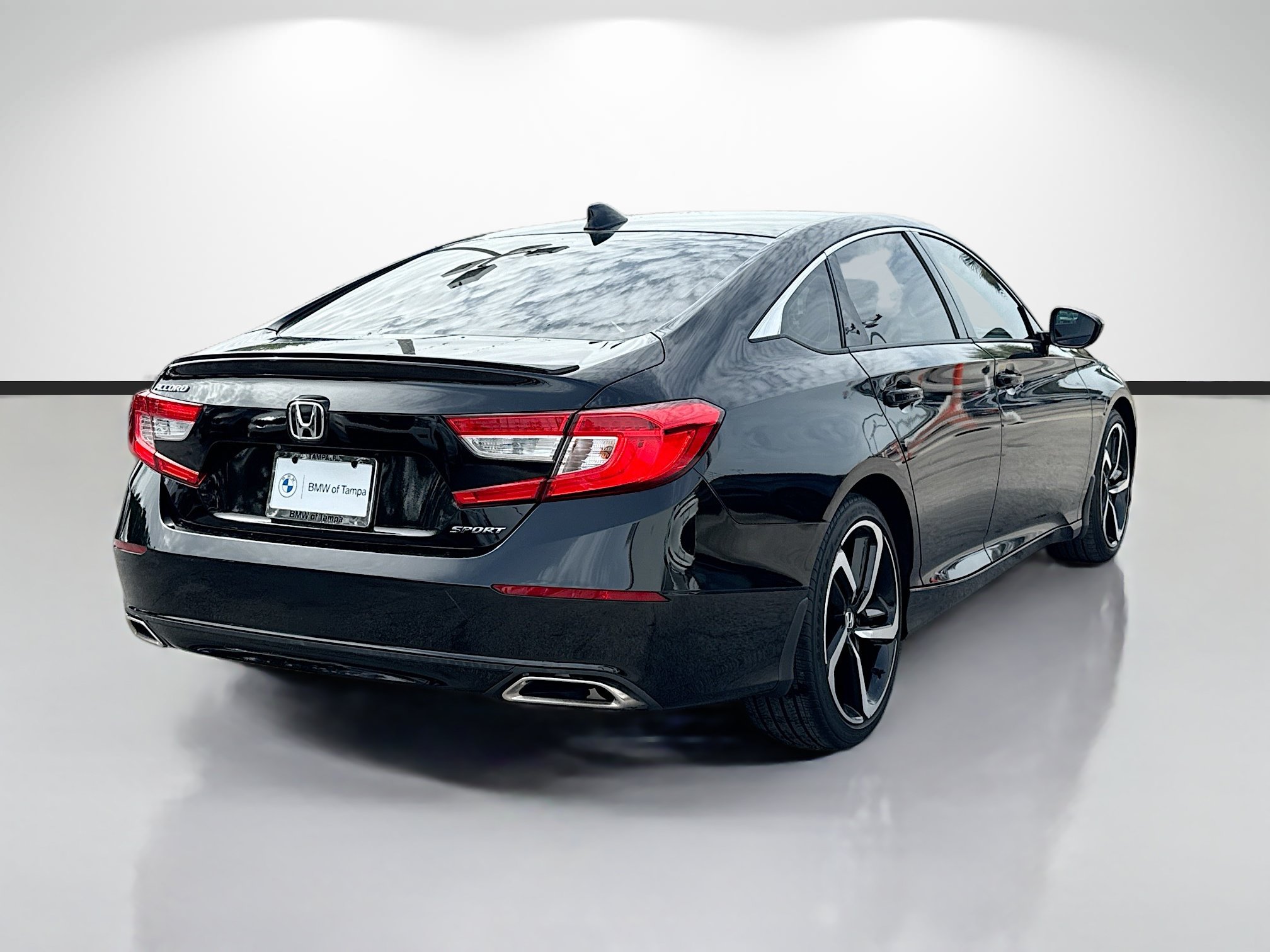 Used 2020 Honda Accord Sport image 3