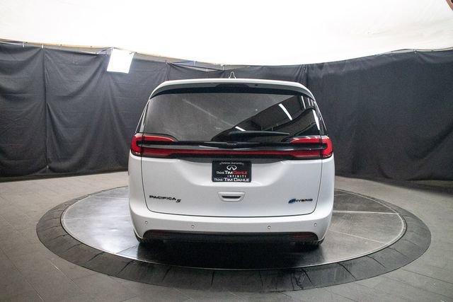Used 2024 Chrysler Pacifica Select FWD image 11