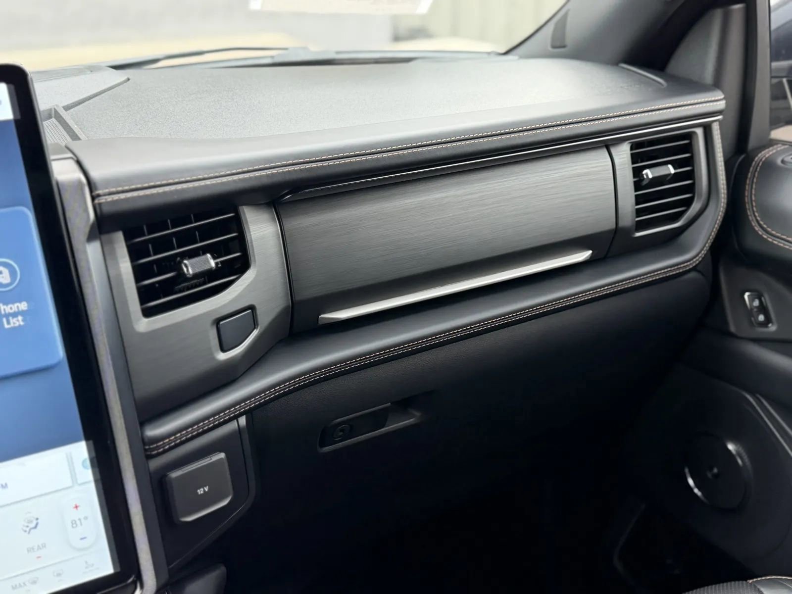 Used 2024 Ford Expedition Max Platinum image 44