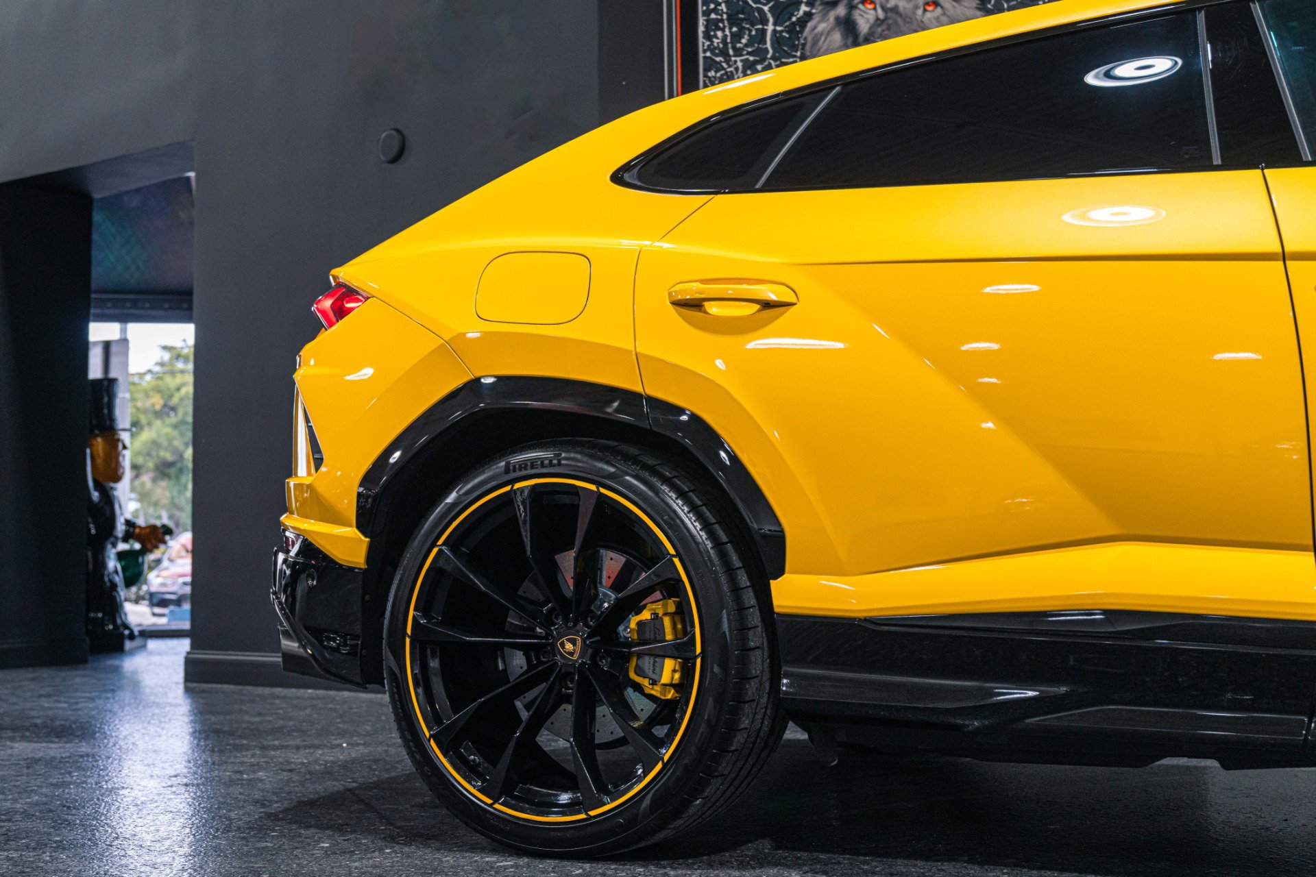 Used 2021 Lamborghini Urus AWD/4WD image 20