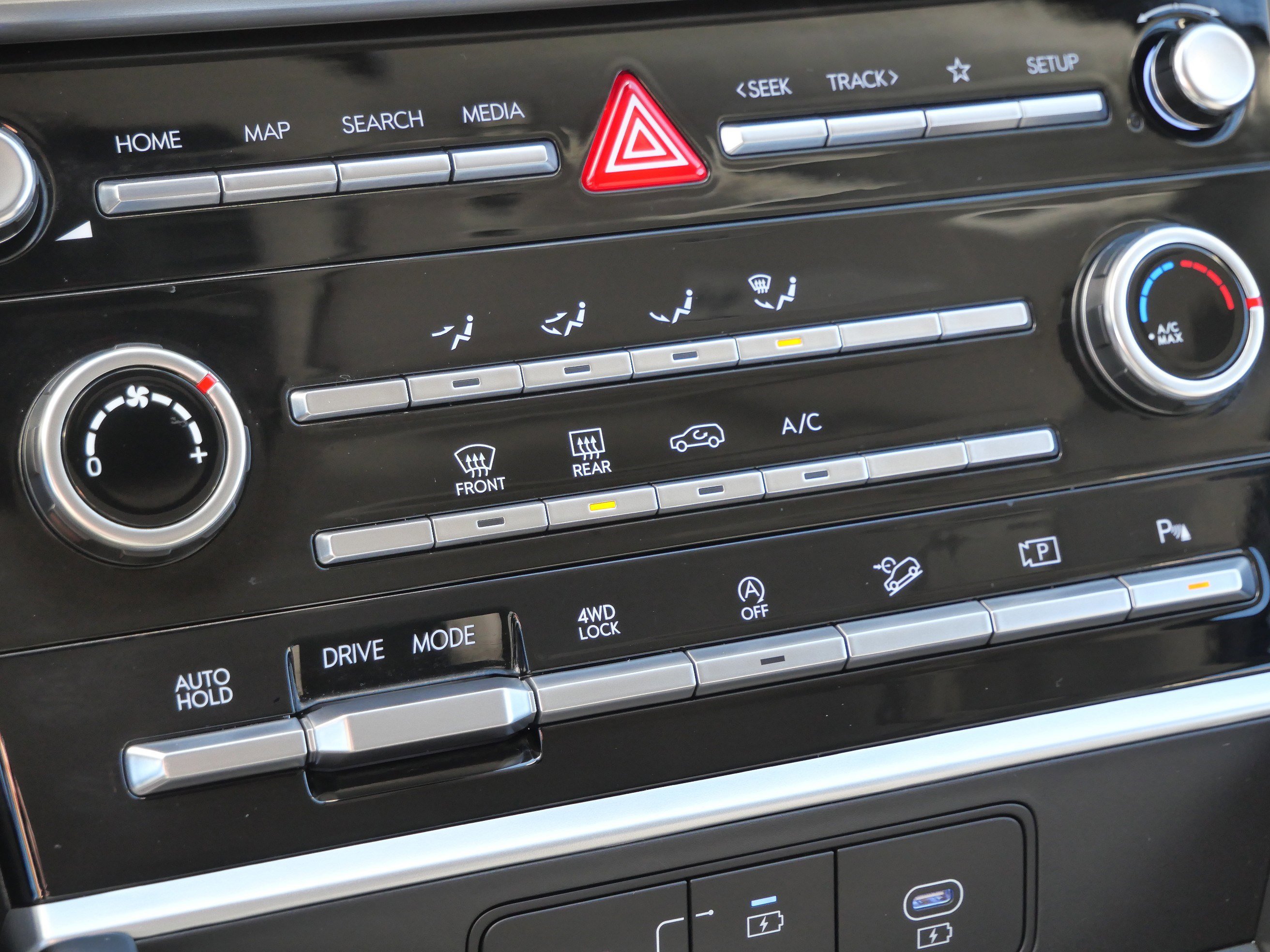 Certified 2026 Hyundai Santa Fe SE image 24