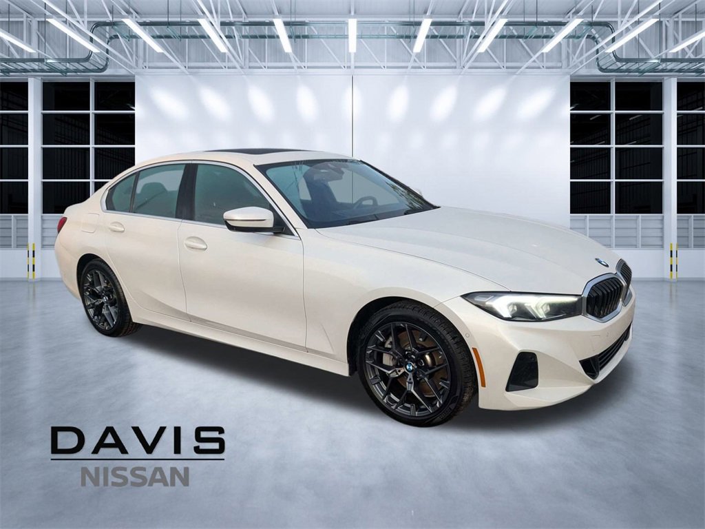 Used 2025 BMW 330i Sedan image 1