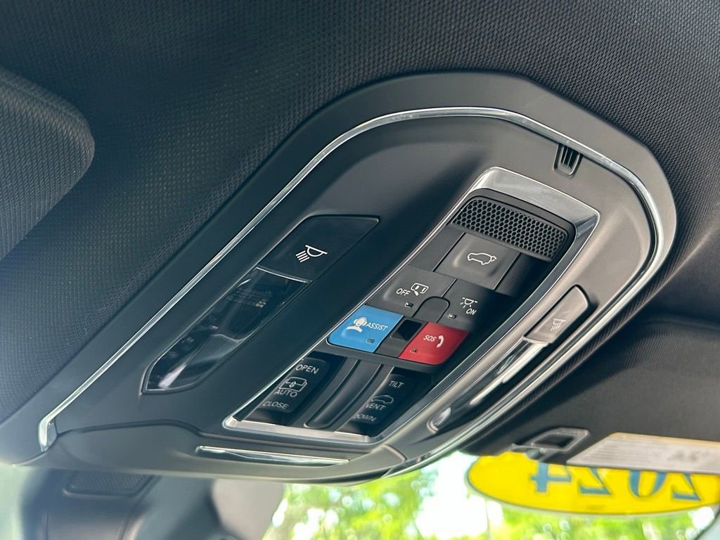 Certified 2024 Jeep Grand Cherokee Altitude image 53