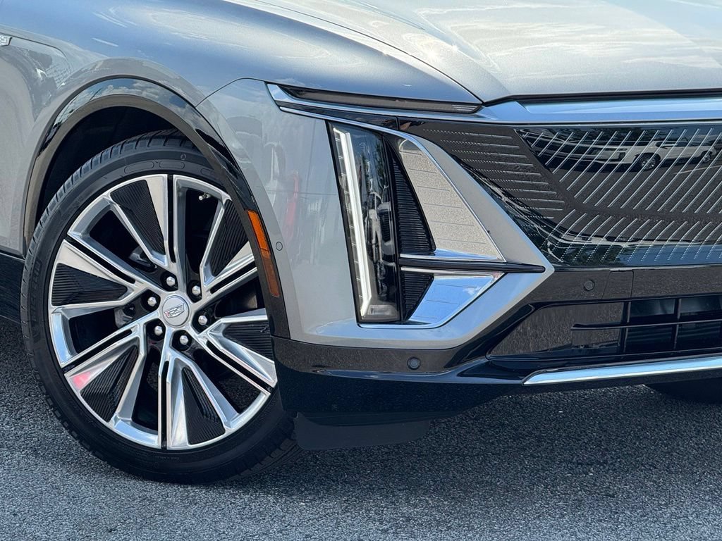 Certified 2025 Cadillac Lyriq Luxury w/ LPO, Floor Liner Package AWD/4WD image 12
