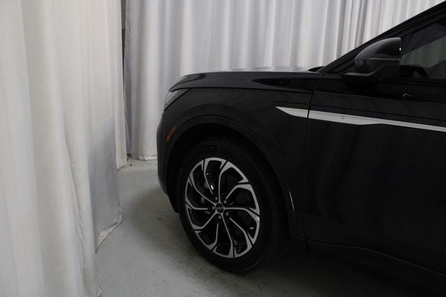 New 2026 Lincoln Nautilus Reserve AWD/4WD image 32
