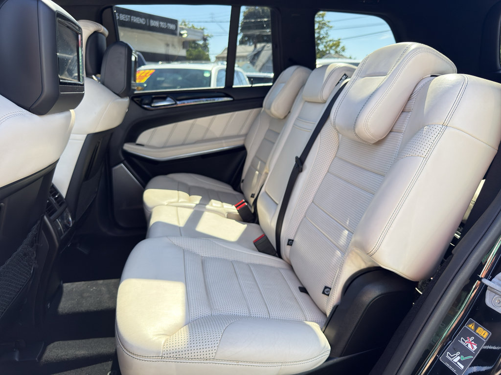 Used 2014 Mercedes-Benz GL 63 AMG 4MATIC image 16
