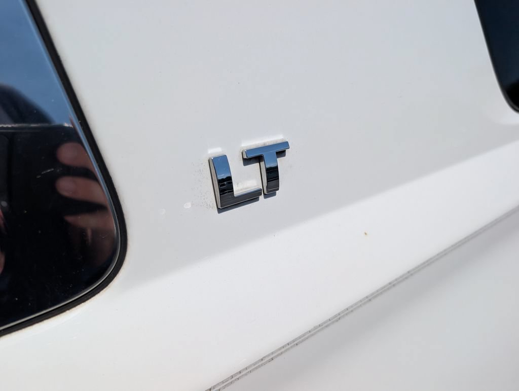 Used 2018 Chevrolet Suburban LT RWD image 10