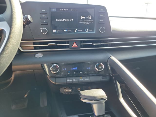 Certified 2026 Hyundai Elantra Hybrid FWD image 14