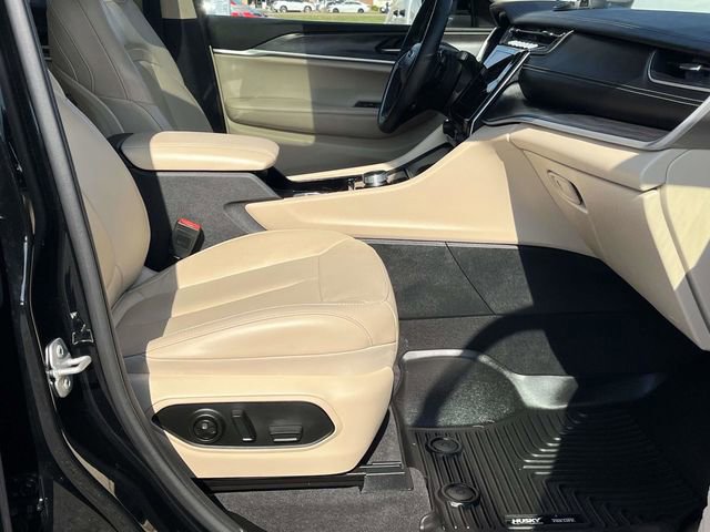 Used 2022 Jeep Grand Cherokee L Limited AWD/4WD image 26