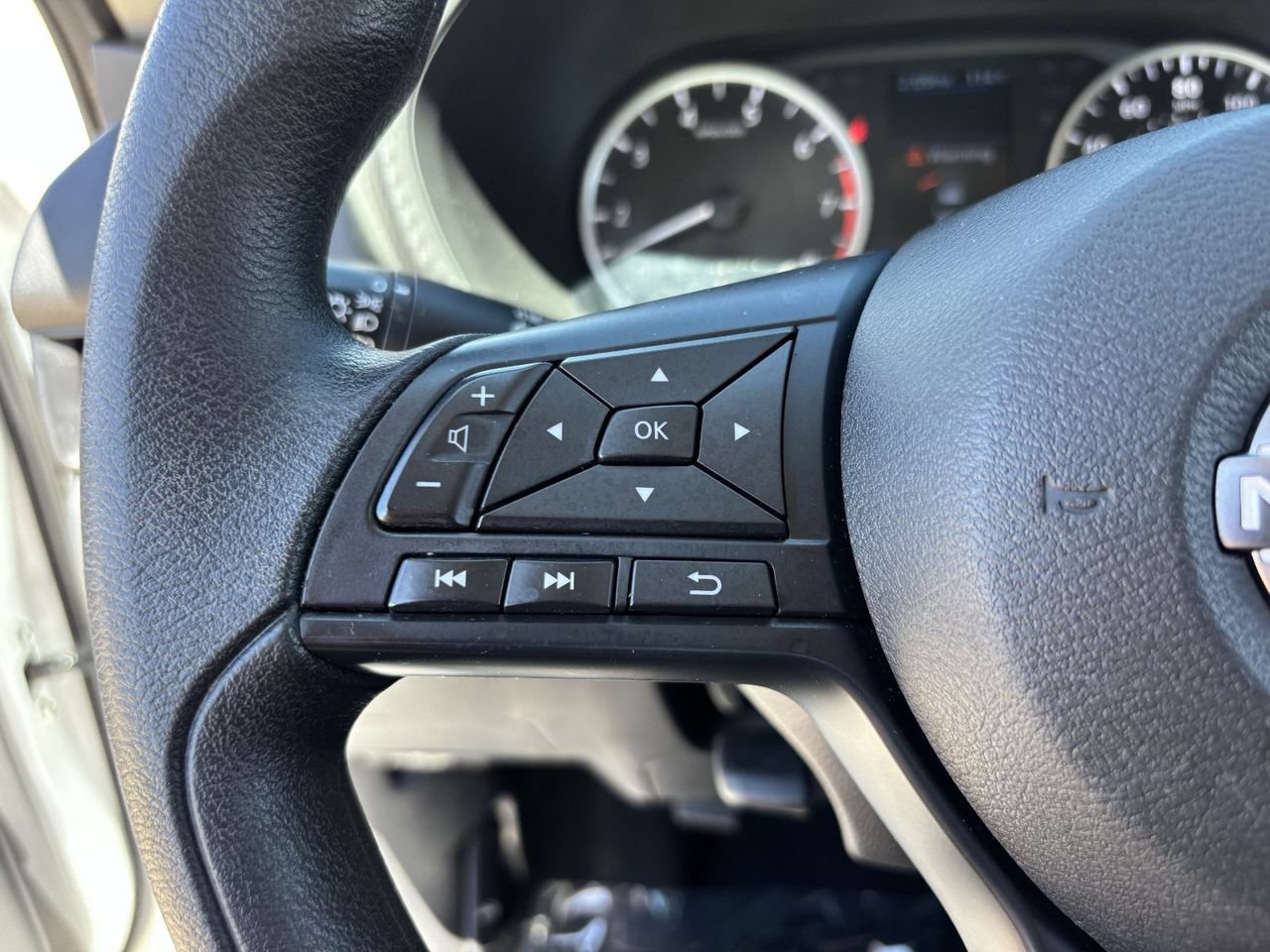 Used 2024 Nissan Sentra S FWD image 27
