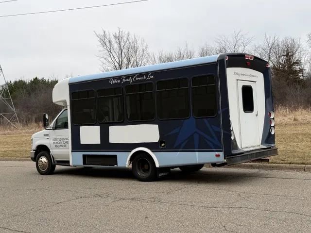 Used 2013 Ford E-350 and Econoline 350 Super Duty w/ Shuttle Bus Prep Pkg RWD image 17