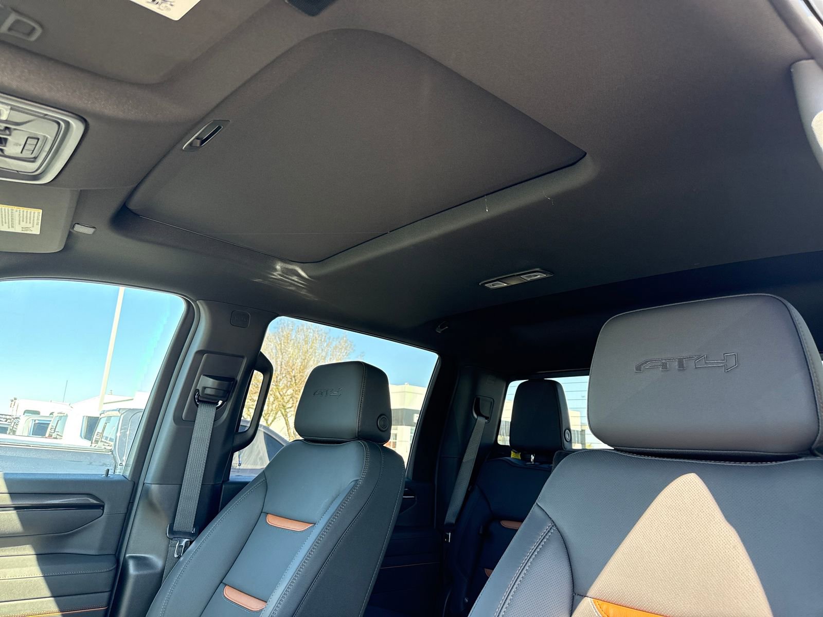 New 2026 GMC Sierra 2500 AT4 w/ Technology Package image 18