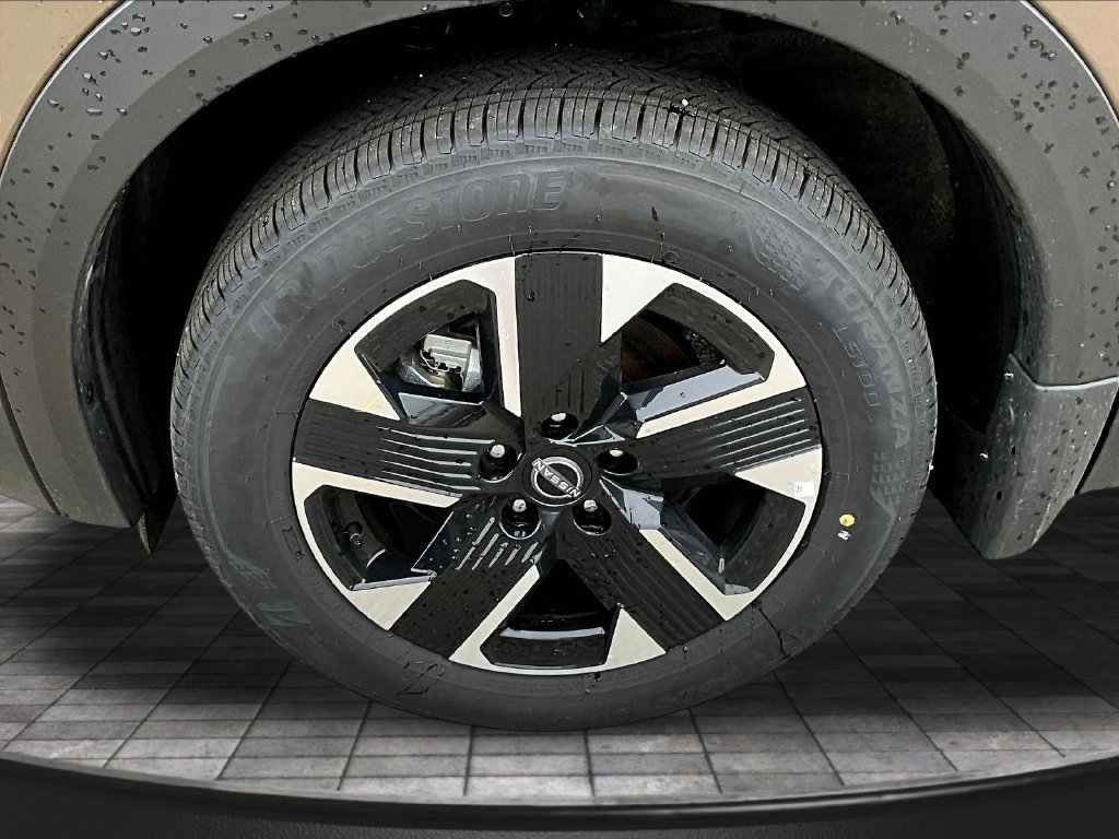 New 2026 Nissan Kicks SV w/ SV Premium Package AWD/4WD image 13