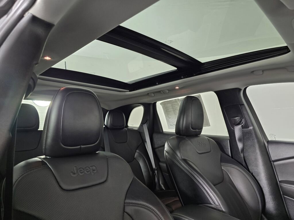 Used 2022 Jeep Cherokee Limited image 20