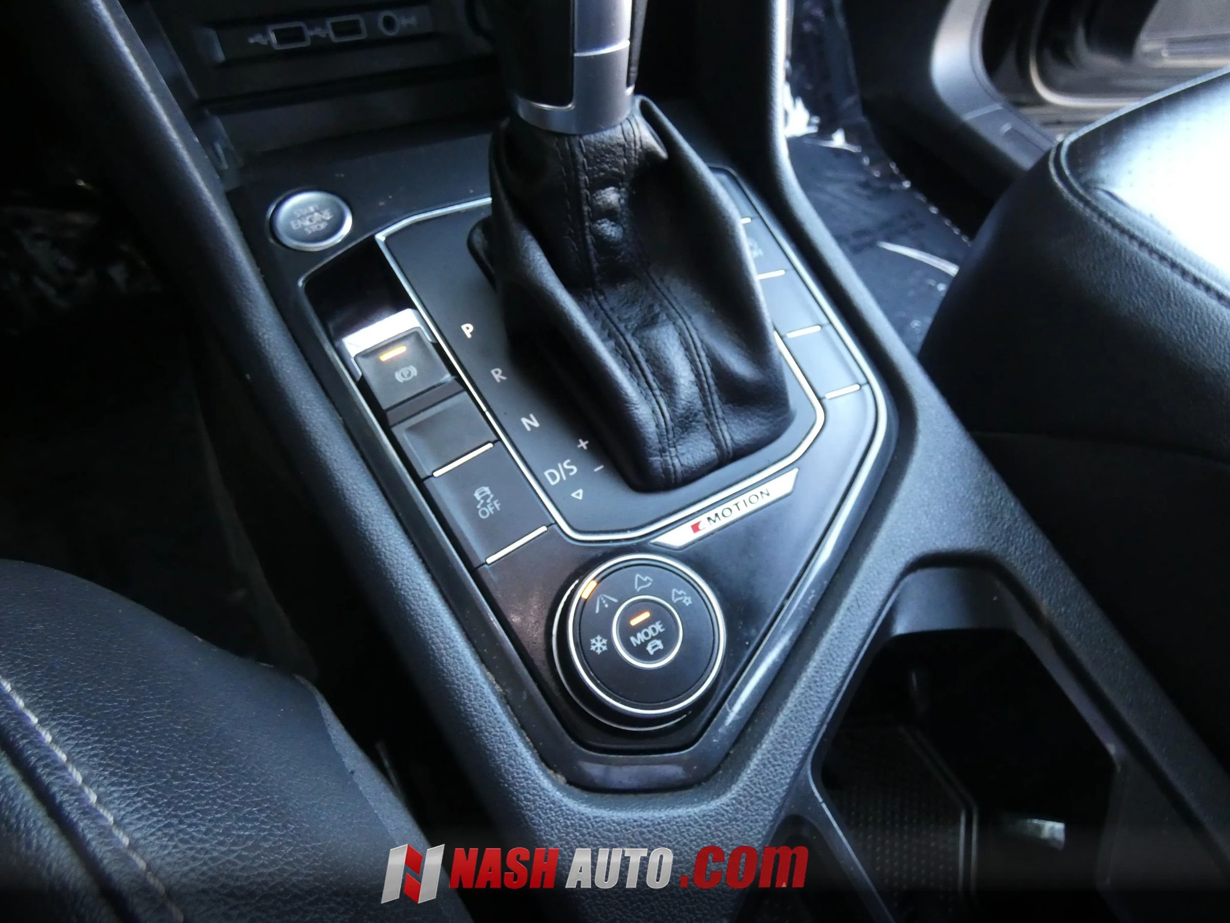 Used 2018 Volkswagen Tiguan SE w/ Panoramic Sunroof Package AWD/4WD image 57