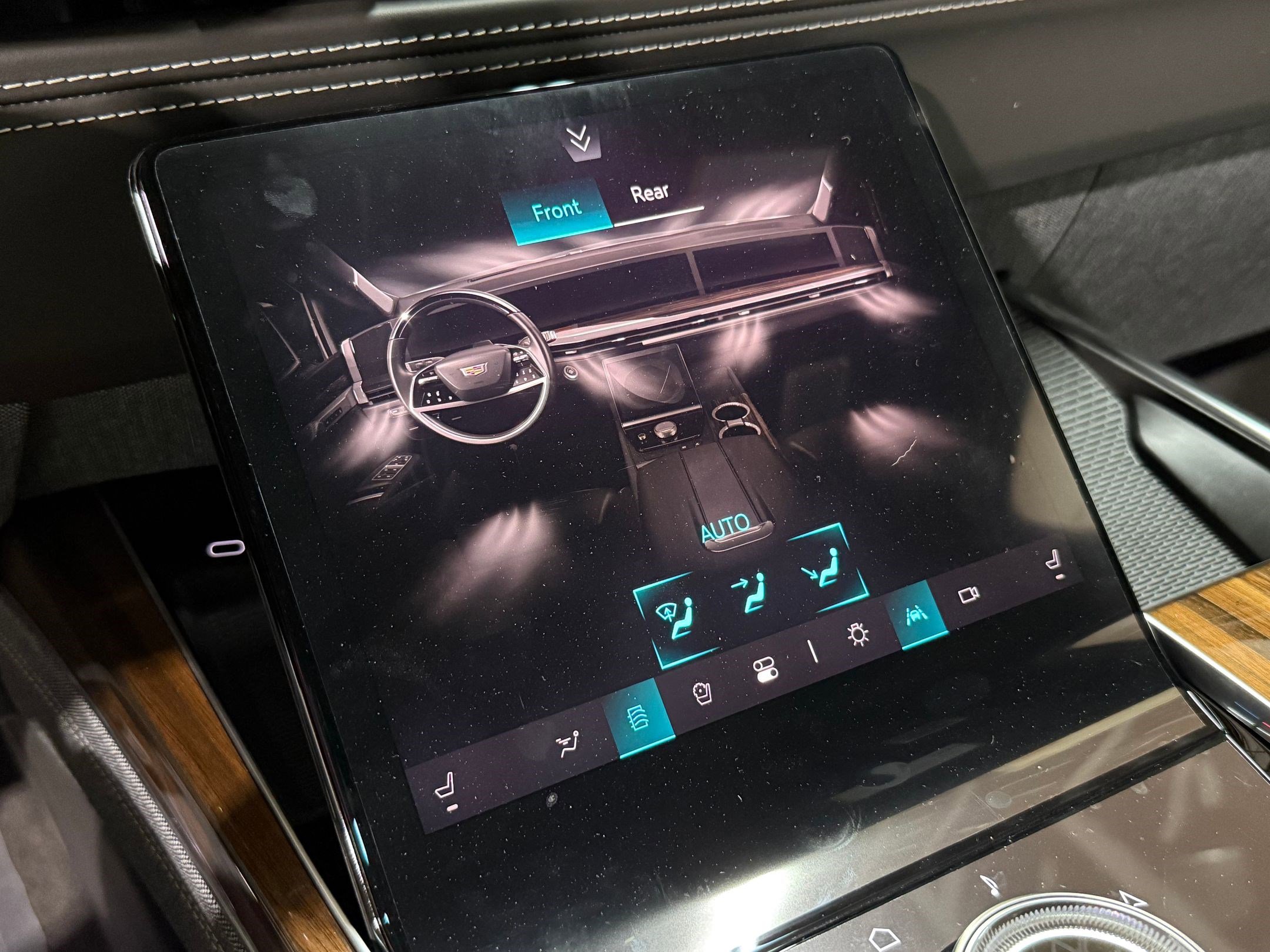 New 2026 Cadillac Escalade ESV Platinum Sport AWD/4WD image 35
