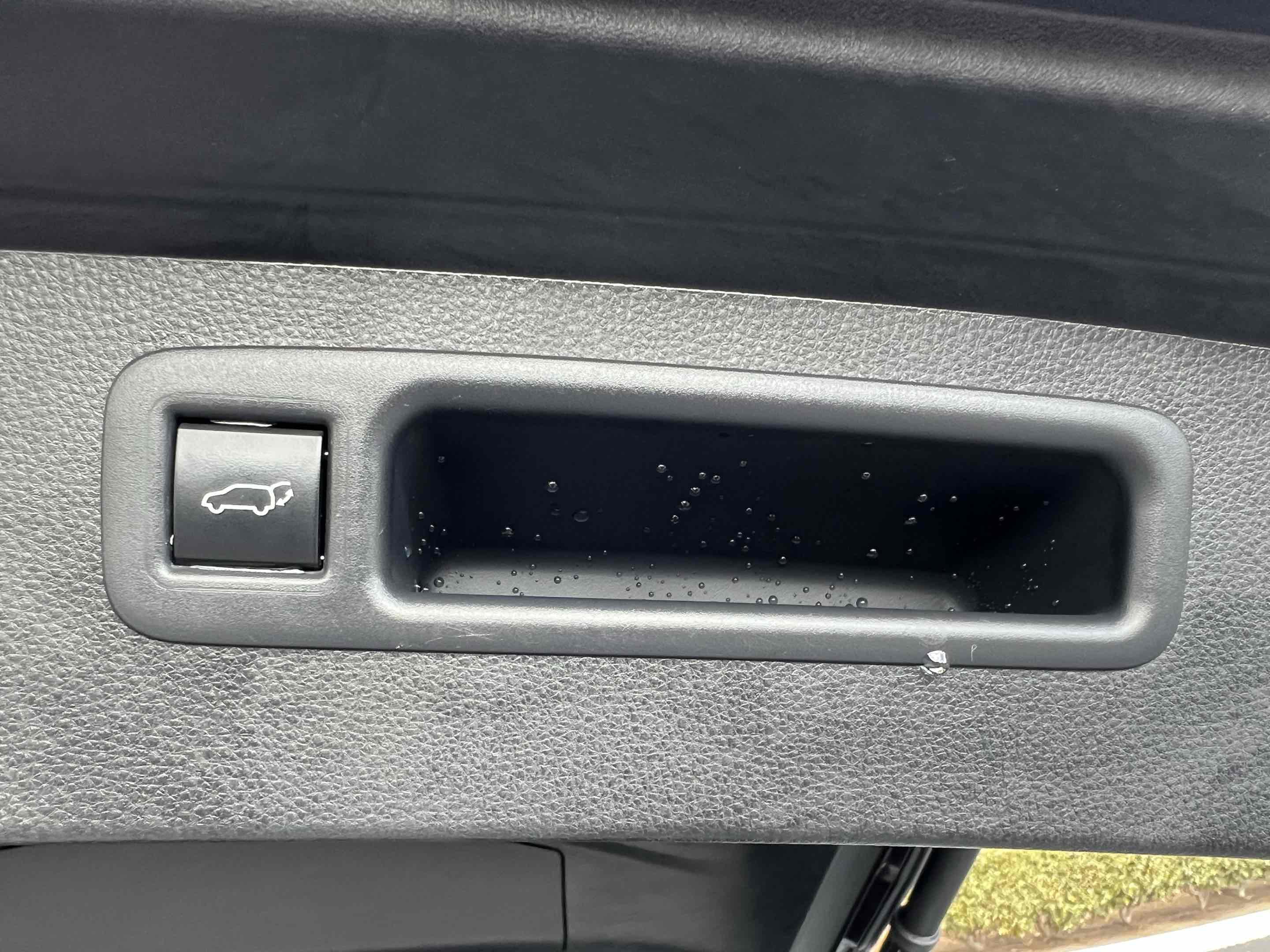 Used 2020 Toyota Highlander Platinum image 14